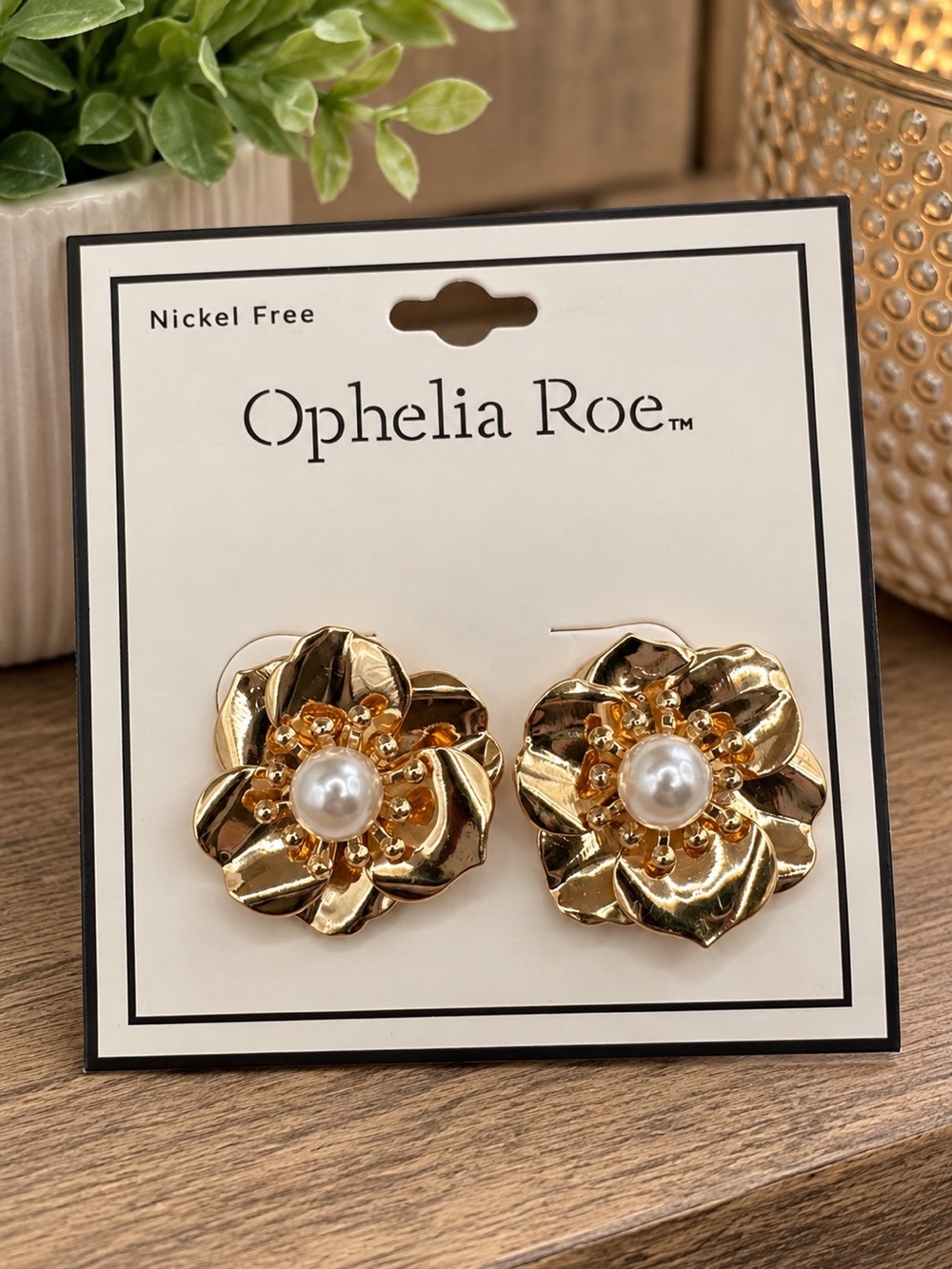 6/$25 - Ophelia Roe Gold Floral Pearl Earrings
(BR1616/4)